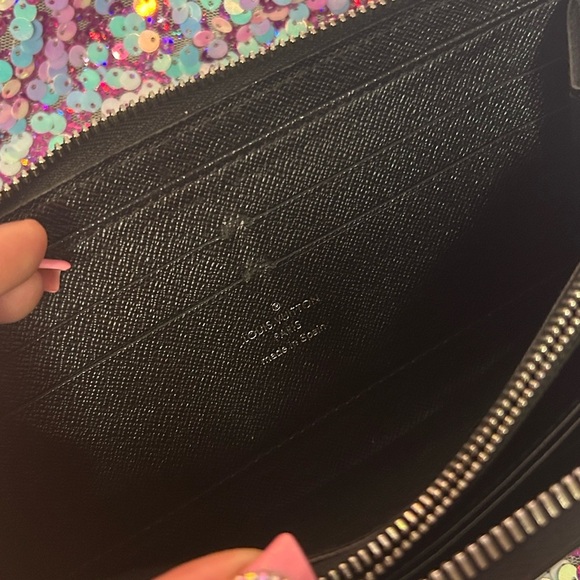 Mcm and Lv Rehab  Wallets - Picture 8 of 16